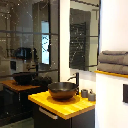 22ndfloor Luxury Apartment